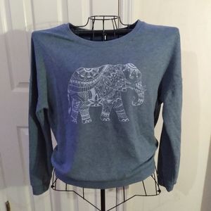 Zoe + Liv sweatshirt